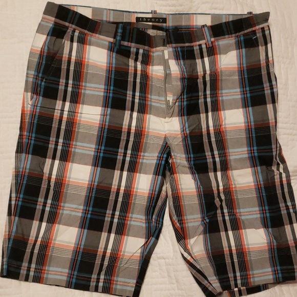 Theory Men's Shorts - Picture 1 of 3